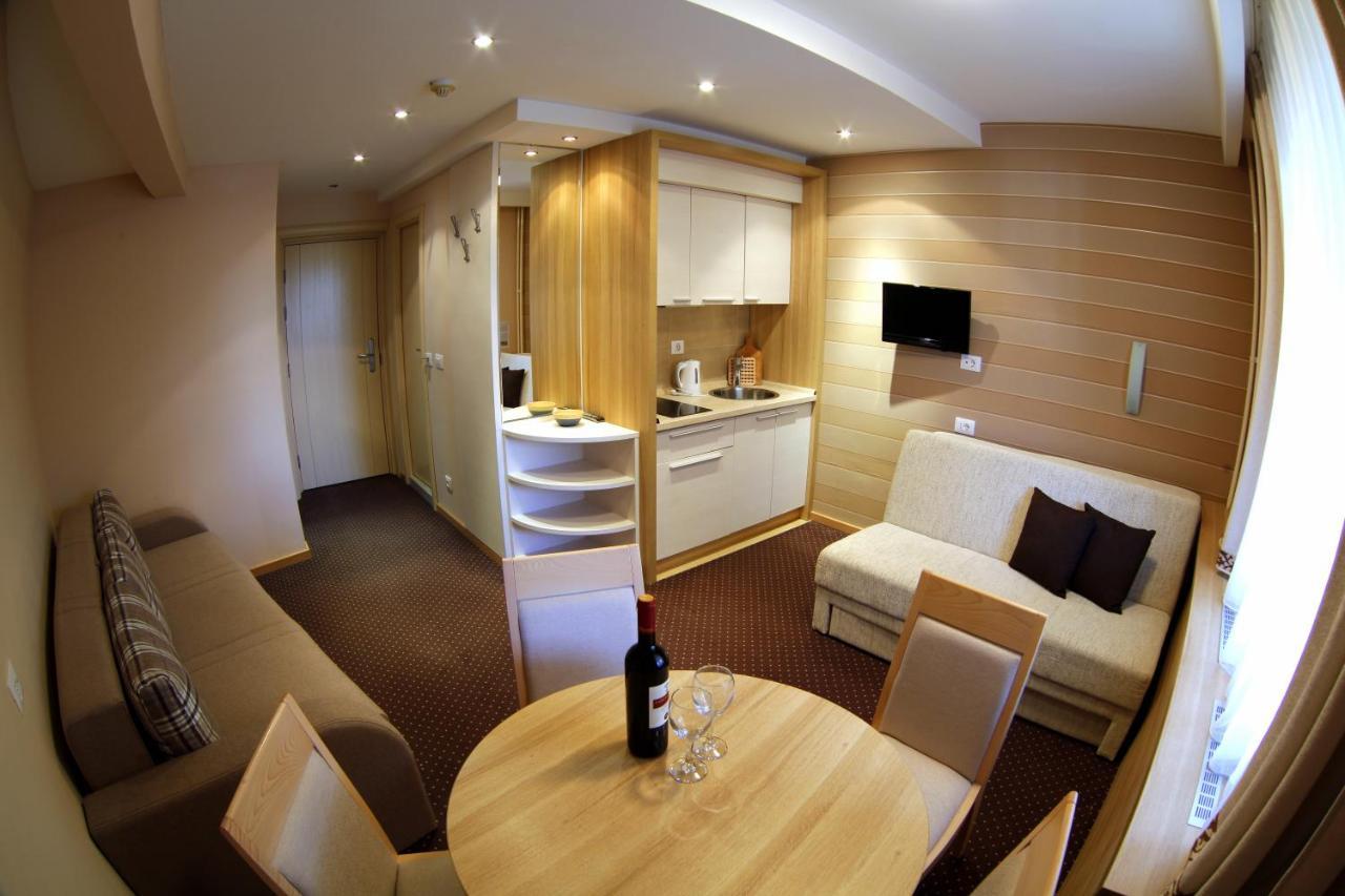 Apartment Suncani Vrhovi コパオニク エクステリア 写真